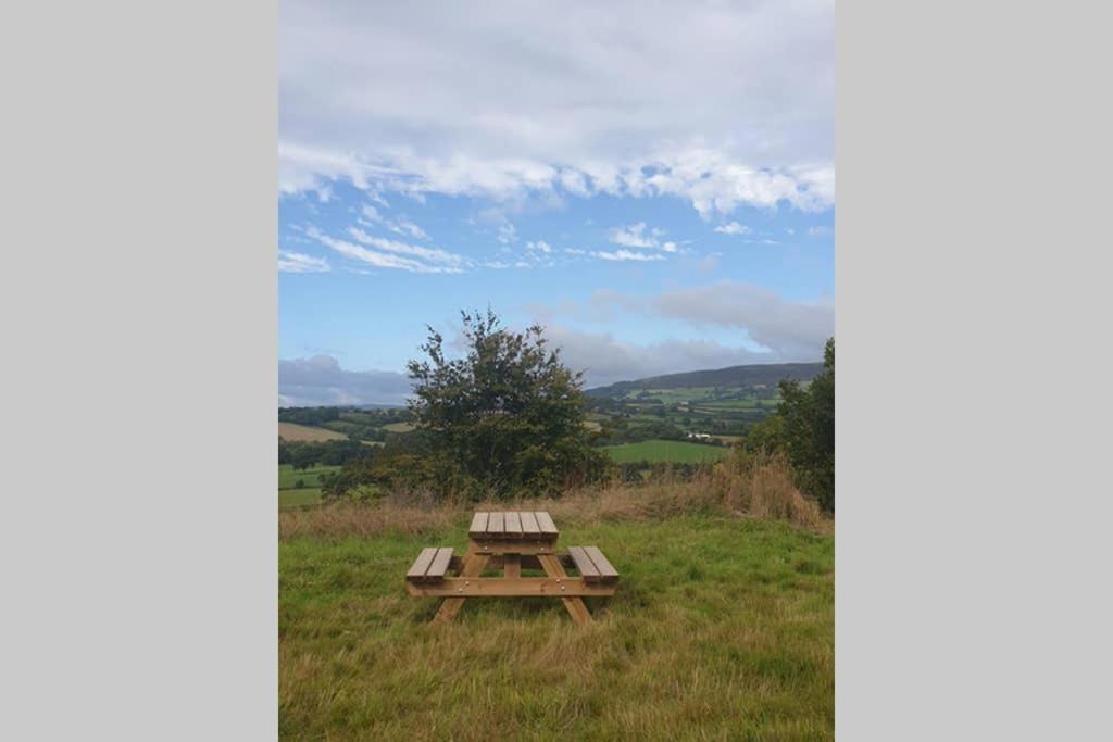 Willow Lodge Abergavenny Eksteriør bilde